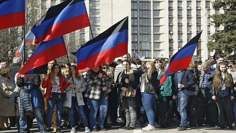 مسيرة في دونيتسك لأحياء ذكرى إعلان الاستقلال (صورة أرشيفية)